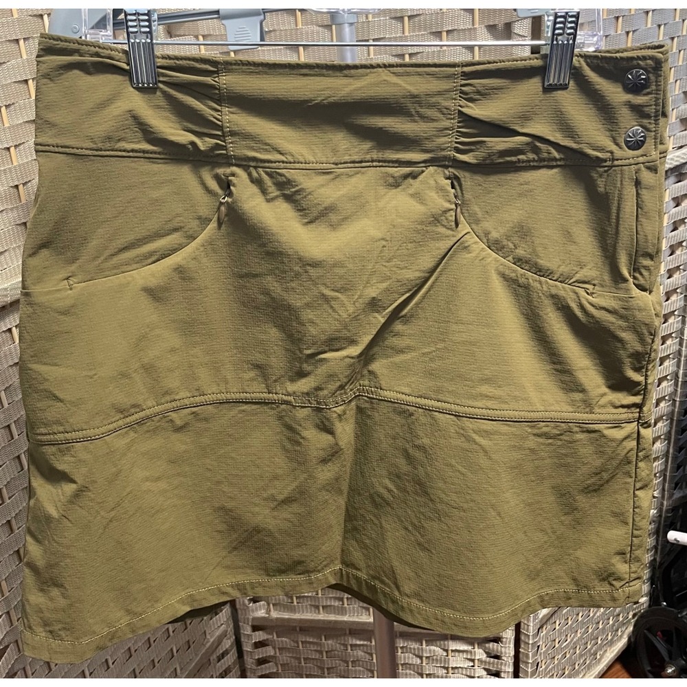 Athleta Women's Trekkie Skort Olive Green Hiking Travel Pockets Ripstop Size M